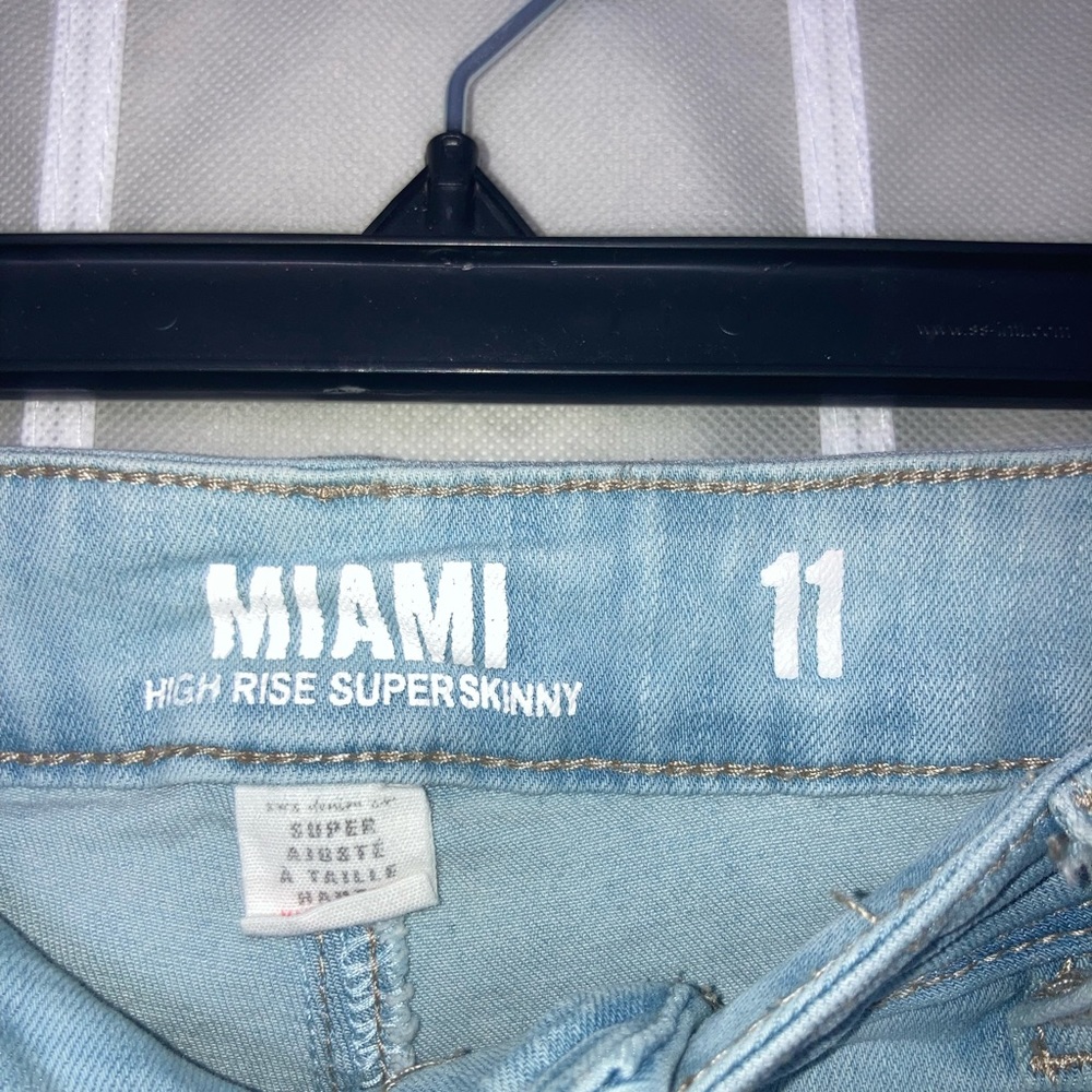 Jeans - Picture 3 of 4